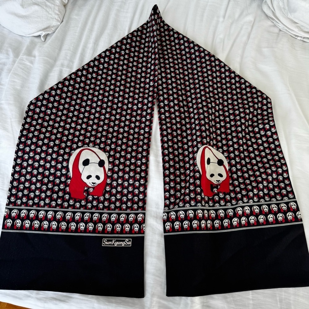 Silk Panda Print Scarf – 🐼 Sun Kyung Sa -Black, White & Red